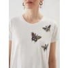 LCWAIKIKI Classic Ekru Bisiklet Yaka Kelebek İşlemeli Kadın Tişört