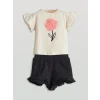 LCW baby Ekru Aplike Çiçekli Kız Bebek Bluz ve Şort 2li