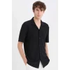 Defacto C4125 Siyah Modern Fit Polo Yaka Dokulu Penye Kısa Kollu Siyah Gömlek