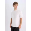 Defacto D6070 Beyaz %100 Pamuk Boxy Fit Bisiklet Yaka Basic Düz Kısa Kollu Tişört