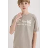 Defacto D9265 Gri Erkek Çocuk Bisiklet Yaka Sırt Baskılı Kısa Kollu Tişört
