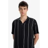 Defacto E2559 Siyah Regular Fit Apaş Yaka Çizgili Yazlık Kısa Kollu Gömlek