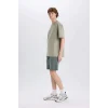 Defacto B8673 Yeşil %100 Pamuk Slim Fit Dar Kesim Dar Paça Cepli Basic Düz Şort