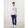 LCWAIKIKI Classic Ekru Bisiklet Yaka Baskılı Erkek Kalın Sweatshirt