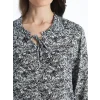 LCW Grace Siyah Bağlamalı Yaka Desenli Kadın Bluz