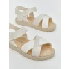 LCW STEPS Ekru Çapraz Bantlı Kız Bebek Sandalet