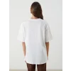 LCW Vision Ekru Bisiklet Yaka Roma Baskılı Oversize Kadın Tişört