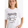 Defacto F5815 Beyaz Kız Çocuk Hello Kitty Relax Fit Bisiklet Yaka Kısa Kollu Tişört