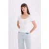 Defacto E5781 Ekru Slim Fit Dar Kesim Yuvarlak Yaka Basic Düz Fitilli Kaşkorse Kısa Kollu Beyaz Tişört