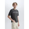 Defacto B6165 Antrasit Erkek Çocuk Oversize Geniş Kalıp Bisiklet Yaka Baskılı Kısa Kollu Tişört