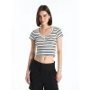 XSIDE Siyah V Yaka Çizgili Kısa Kollu Kadın Crop
