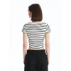 XSIDE Siyah V Yaka Çizgili Kısa Kollu Kadın Crop