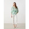 LCWAIKIKI Classic Yeşil Kaçık Yaka Çiçekli Kadın Bluz