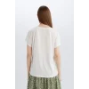 Defacto E1162 Ekru Regular Fit Bisiklet Yaka Çiçekli Kısa Kollu Tişört