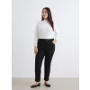 LCWAIKIKI Classic Siyah Slim Mom Kadın Jean Pantolon