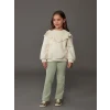 LCW Kids Ekru Bisiklet Yaka Uzun Kollu Nakışlı Kız Çocuk Sweatshirt