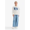Defacto F3200A8ER105 Ekru Kız Çocuk NBA Wordmark Oversize Geniş Kalıp Bisiklet Yaka Sweatshirt