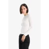 Defacto E5767AXER105 Ekru Slim Fit Dar Kesim Basic Düz Fitilli Kaşkorse Uzun Kollu Tişört