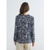 LCW Grace Lacivert Bağlamalı Yaka Çiçekli Bluz