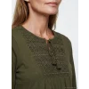 LCW Grace Yeşil Bağlamalı Yaka Nakışlı Bluz