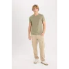 Defacto D5567AXKH465 Haki %100 Pamuk Slim Fit Dar Kesim Bisiklet Yaka Baskılı Kısa Kollu Tişört