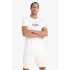 Defacto F2762AXWT34 Beyaz Hızlı Kuruyan Slim Fit Dar Kesim Bisiklet Yaka Baskılı Sporcu Kısa Kollu Tişört