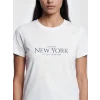 LCW Vision Beyaz New York Baskılı Kadın Tişört