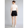 Defacto Z6696AZBK81 Siyah Standart Fıt Sporcu Kısa Paça Şort