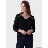 LCW Grace Siyah V Yaka Nakışlı Bluz