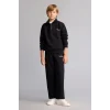 Defacto H9689A8BK81 Siyah Regular Fit Yarım Fermuarlı Dik Yaka İçi Yumuşak Tüylü Yazı İşlemeli Sweatshirt Erkek Çocuk