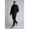 Defacto A3519AXBK81 Siyah Su İtici Rüzgar Geçirmez Slim Fit Kapüşonlu Fermuarlı Cepli Kışlık Mont
