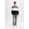 D5393 Regular Fit Bisiklet Yaka Jakarlı Sweatshirt
