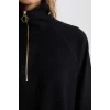 D9009 Yarım Fermuarlı Dik Yaka Basic Sweatshirt