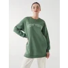 LCW Modest Yeşil Bisiklet Yaka New York Baskılı Kadın Kalın Sweatshirt Tunik