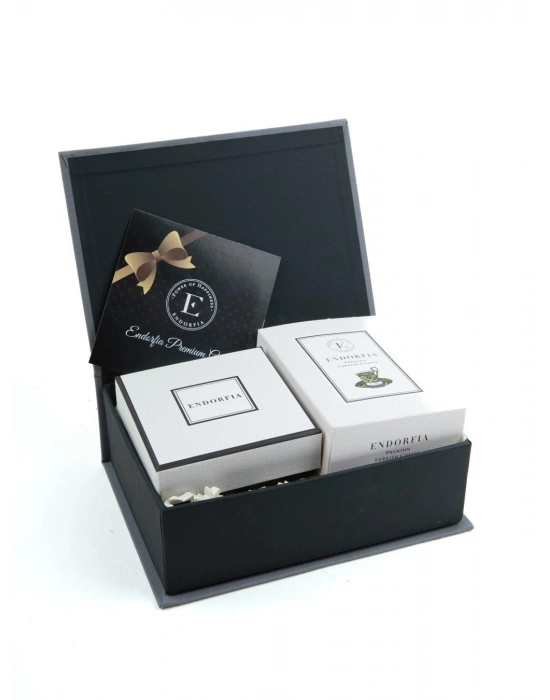 Single Small Fıstıklı Kalp Çikolata Gold - Premium Türk Kahvesi 100 Gr Beyaz