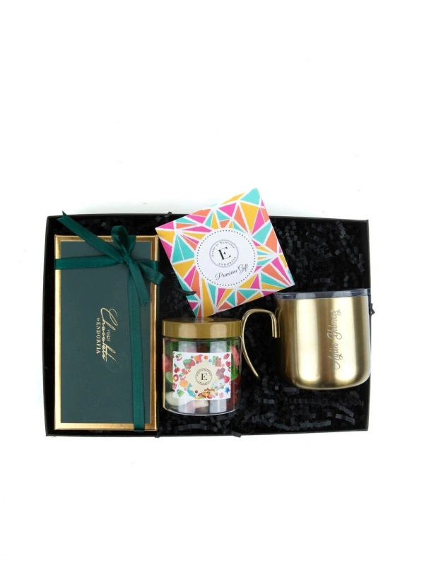 Kişiye Özel Çelik Matara Gold - Yılbaşı Kutusu Madlen Mix Çikolata- Yumuşak Şeker 150 Gr