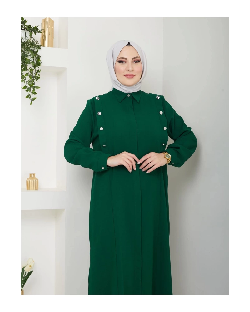 بدلة طويلة القامة بألوان زمردية