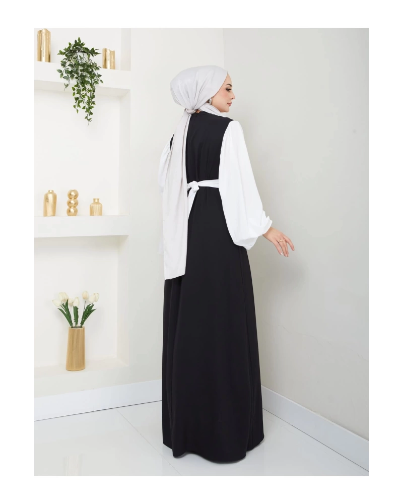 KADIN TESETTÜR KOLU BEYAZ ELBİSE ÇİÇEKLİ TOKA SİYAH ELBİSE