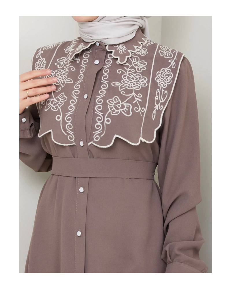 NAKIŞLI ABAYA TESETTÜR GIYIM KADIN FERACE ELBİSE 814 VİZON