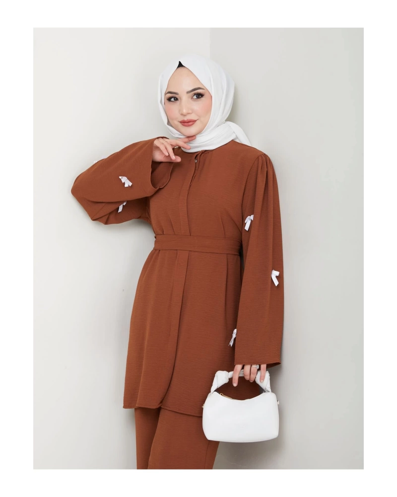 KOLDA MOSSE FİYONK DETAY AYROBİN TESETTÜR TAKIM KAHVE 8541
