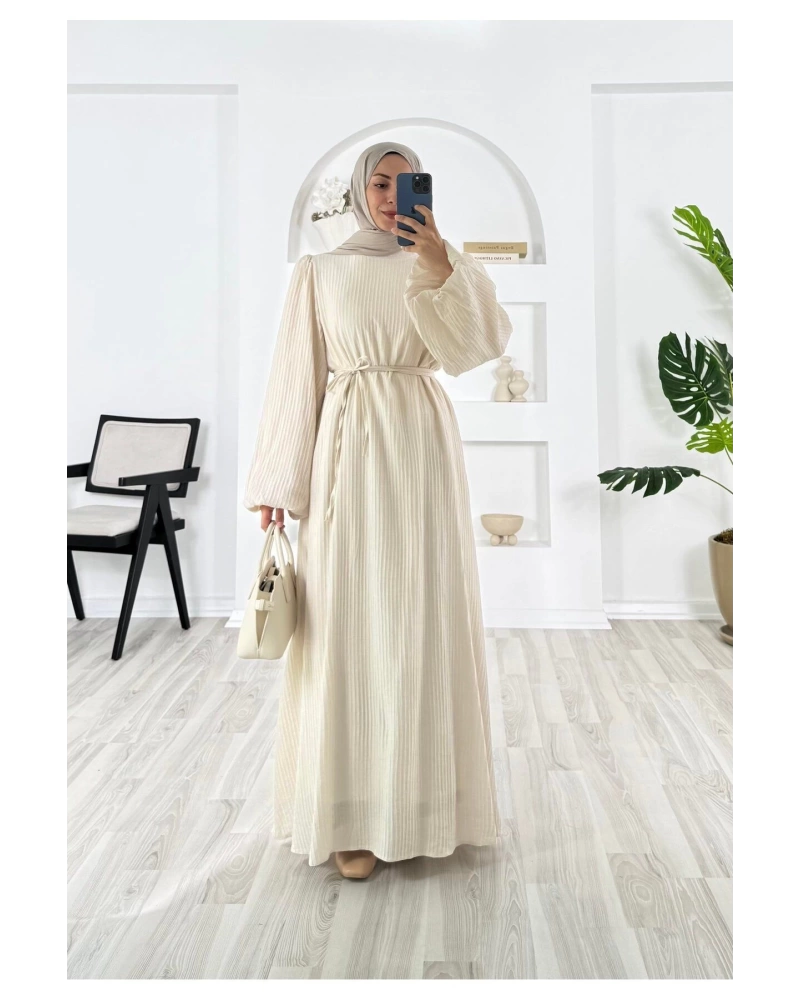 PİLİSELİ VRN POLYESTER KUMAŞ ASTARLI -BALON KOL HAKIM YAKA KEMERLİ ELBİSE