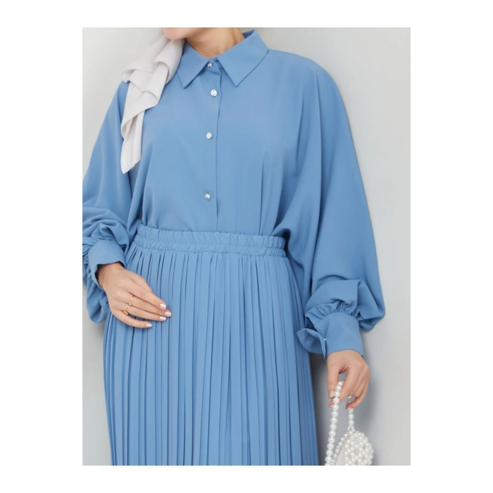 ETEĞİ PLİSELİ  GÖMLEKLI YAKA TESETTÜR TAKIM MAVİ