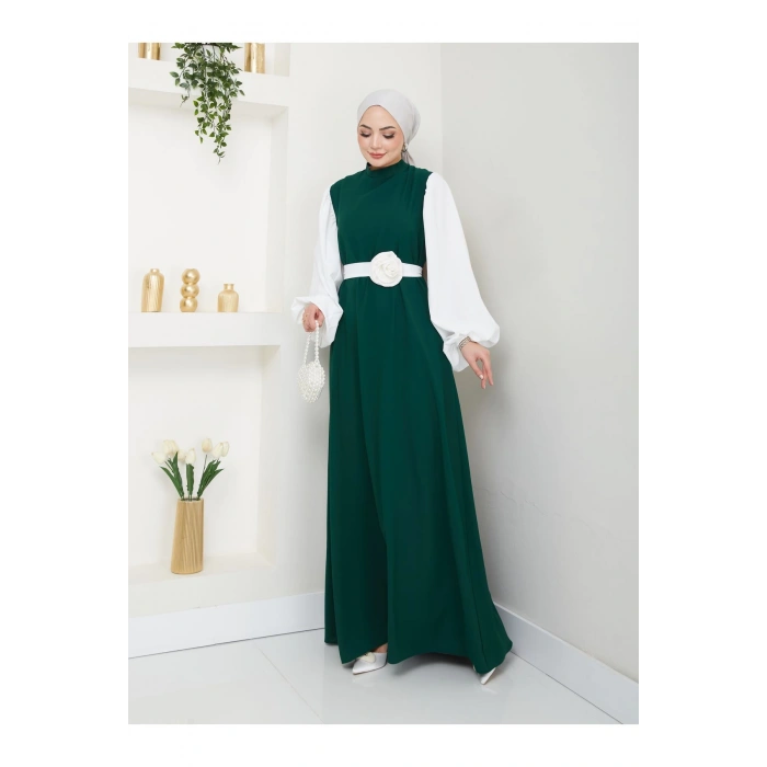 KADIN TESETTÜR KOLU BEYAZ ELBİSE ÇİÇEKLİ TOKA ZÜMEÜT ELBİSE