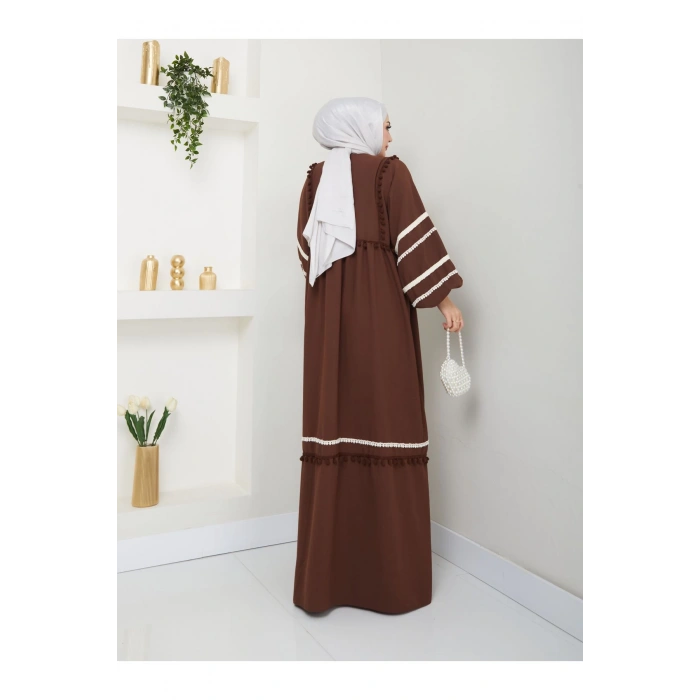 KADIN TESETTÜR DANTELLİ ŞERİT ELBİSE KAHVE