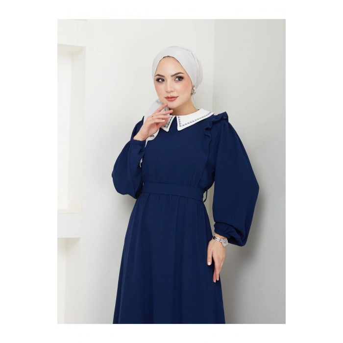 KADIN TESETTÜR YAKASI NAKİŞLİ ELBİSE LACİVERT