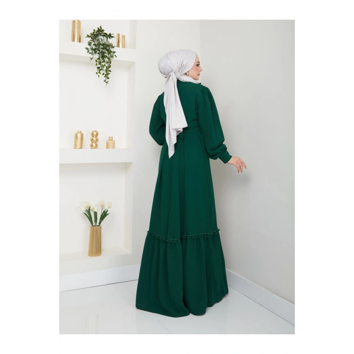 KADIN TESETTÜR DANTELLİ ŞERİT ELBİSE ZÜMRÜT