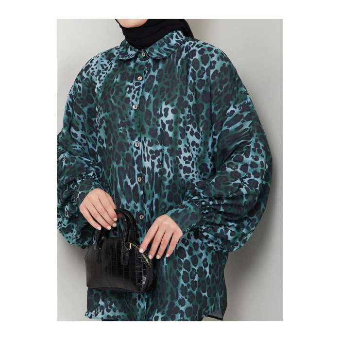 LEOPAR DESENLİ JESİCA GÖMLEK STANDERT BEDEN UZUN KOL 2508 KOYU ZÜMRÜT