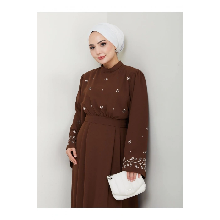 KADIN TESETTÜR NAKİŞLİ ELBİSE BALAMALI