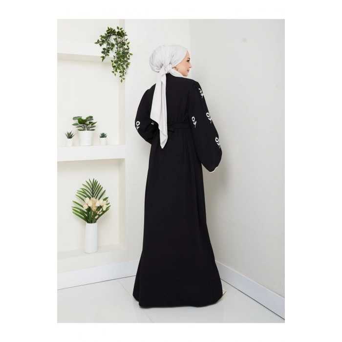 KOLU ÇİÇEK NAKIŞ DETAYLI TESETTÜR KADIN ABİYE ELBİSE SİYAH