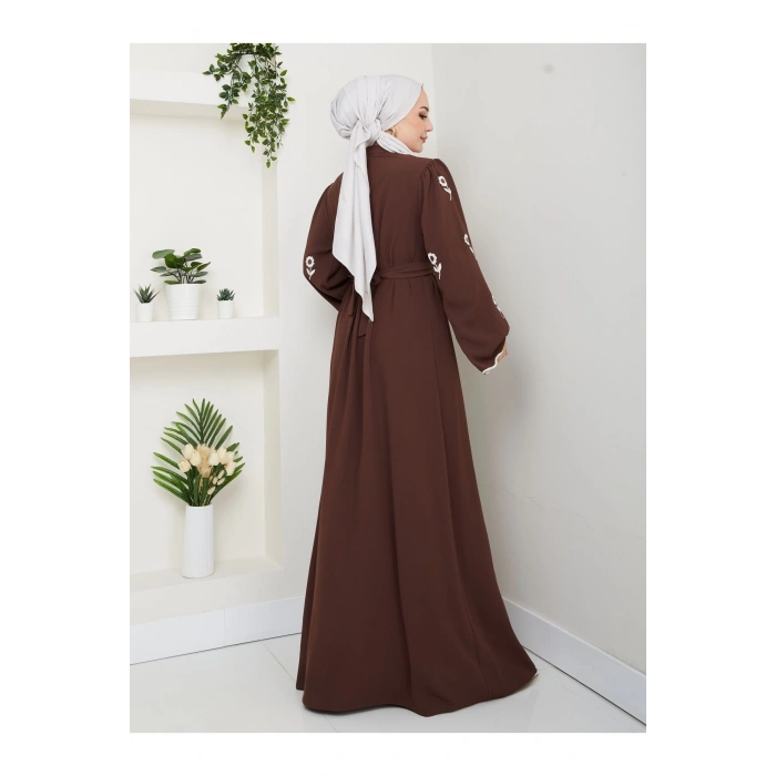 KOLU ÇİÇEK NAKIŞ DETAYLI TESETTÜR KADIN ABİYE ELBİSE KAHVE